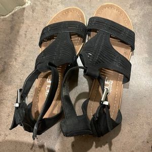 Boutique by Corkys black ankle sandals size 9